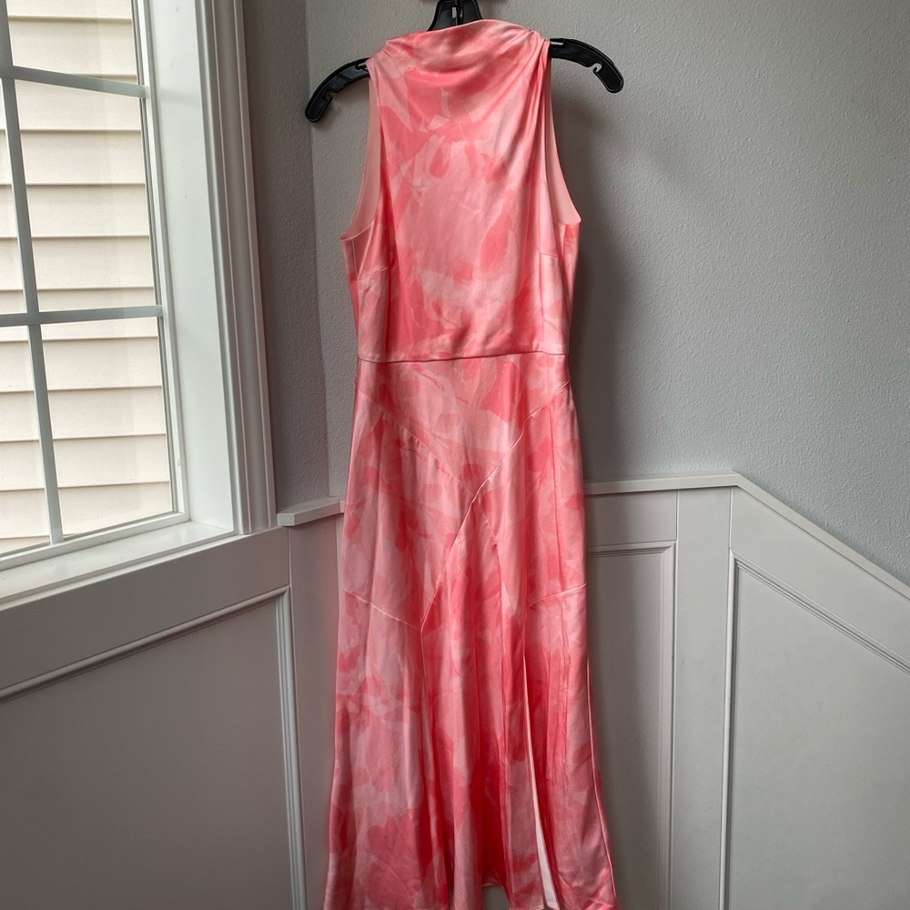 Elegant Pink Sleeveless Dress